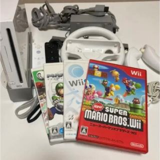 ウィー(Wii)のwii マリオカートなど　セット(家庭用ゲーム機本体)