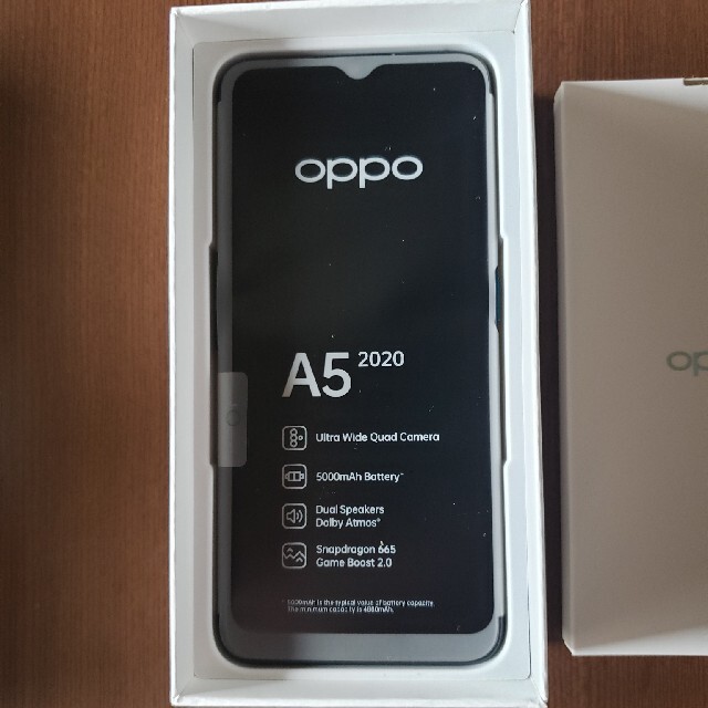 OPPO(オッポ)の未使用OPPO A5 2020 グリーン　SIMフリー スマホ/家電/カメラのスマートフォン/携帯電話(スマートフォン本体)の商品写真