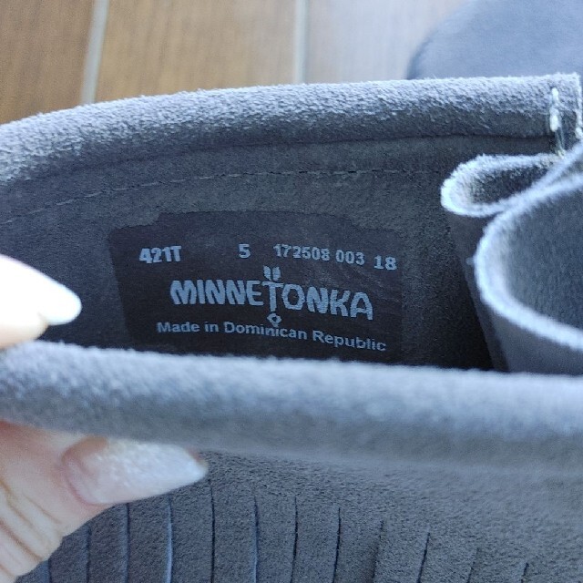 Minnetonka(ミネトンカ)のMINNETONKA♡ミネトンカ トランパー グレー レディースの靴/シューズ(ブーツ)の商品写真