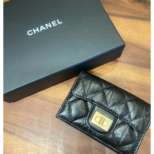 美しい CHANEL REI　未使用　シャネル　2.55マトラッセ　コンパクトウォレット - 財布