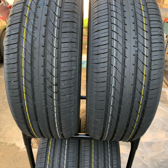 タイヤ　235/50R18 アルファード　新車取外美品