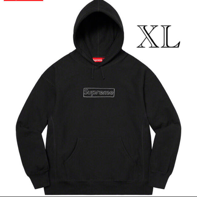 Supreme(シュプリーム)のKAWS Chalk Logo Hooded Sweatshirt ブラックXL メンズのトップス(パーカー)の商品写真