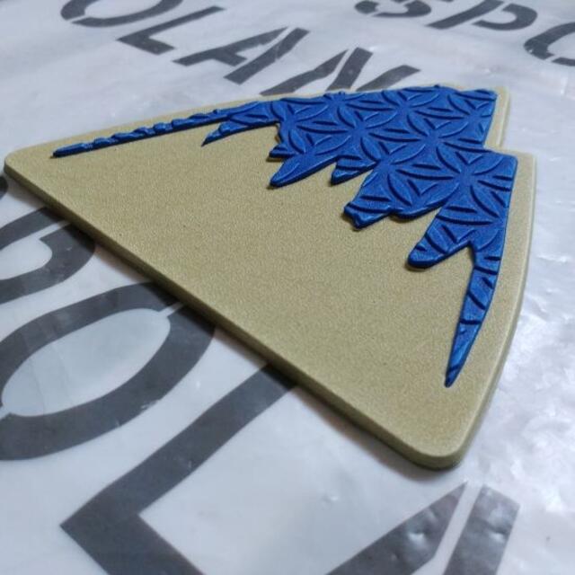 BURTON(バートン)のBURTON バートン【FOAM MAT】Mountain Logoデッキパッド スポーツ/アウトドアのスノーボード(アクセサリー)の商品写真