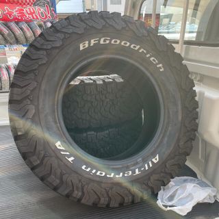 ジープ(Jeep)のbfgoodrich 275/70r17 KO2 オールテレン　5本(タイヤ)