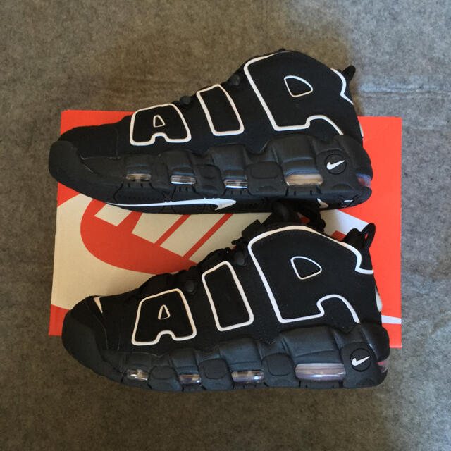 NIKE(ナイキ)のAir More Uptempo NIKE 27.5cm ブラック メンズの靴/シューズ(スニーカー)の商品写真