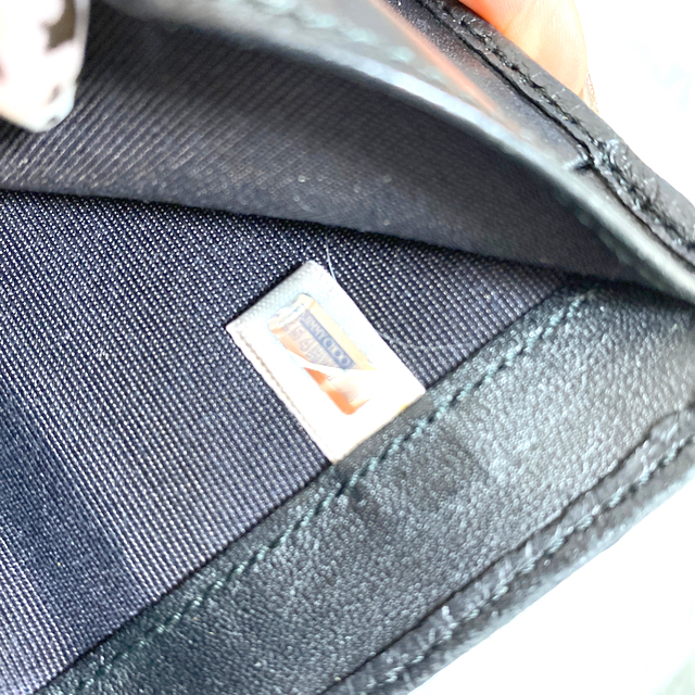 JIMMY CHOO(ジミーチュウ)のJIMMY CHOO スタッズ ミニ財布 ストーン付き レディースのファッション小物(財布)の商品写真