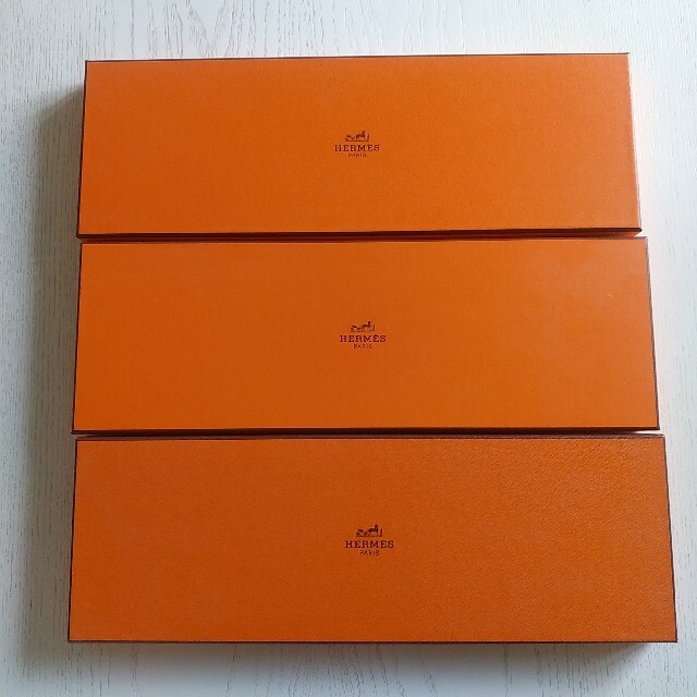 Hermes(エルメス)の【送料無料】エルメス HERMES ネクタイ用 空き箱3個セット レディースのバッグ(ショップ袋)の商品写真