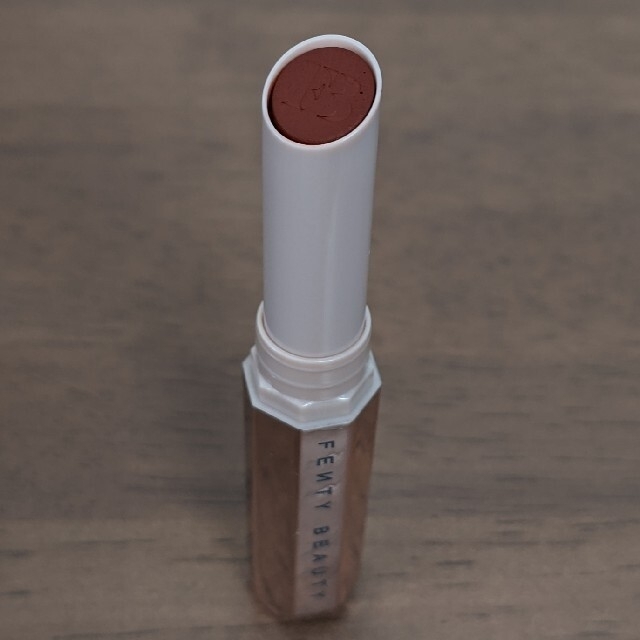 日本未入荷 FENTY BEAUTY マットリップスティック 人気色3本 日本未入荷 FENTY BEAUTY マットリップスティック 人気色3本