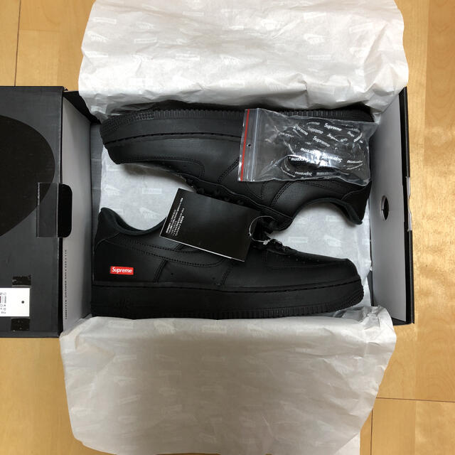 Supreme × Nike Air Force 1 Low Black 2