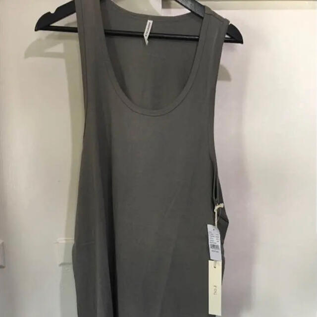 FEAR OF GOD(フィアオブゴッド)のFOG Essentials Tank Top gray M メンズのトップス(タンクトップ)の商品写真