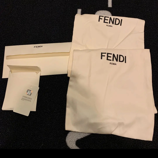 FENDI(フェンディ)のFENDI ブラックレザー スリッポン スニーカー メンズの靴/シューズ(スニーカー)の商品写真