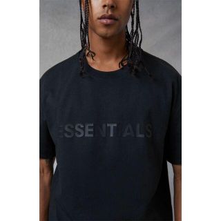 フィアオブゴッド(FEAR OF GOD)の【M】 Essentials Black T-Shirt(Tシャツ/カットソー(半袖/袖なし))