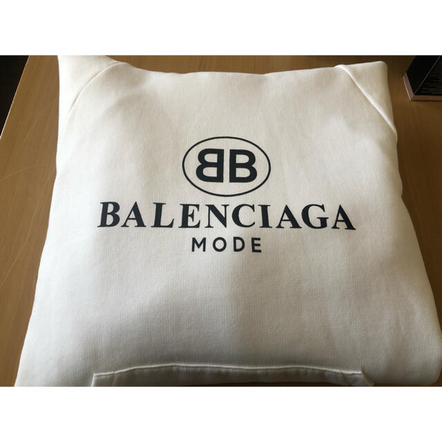 最終値下げ　BALENCIAGAパーカー　フーディー