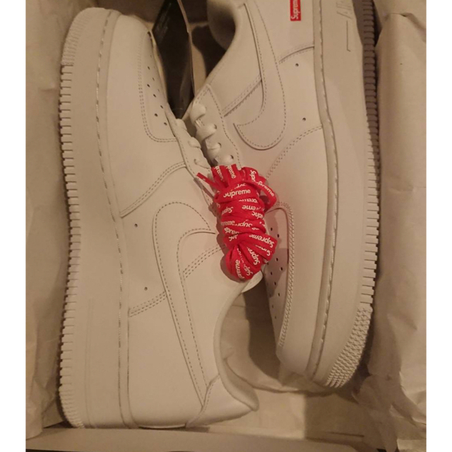 NIKE(ナイキ)の27 supreme AF1 白 メンズの靴/シューズ(スニーカー)の商品写真