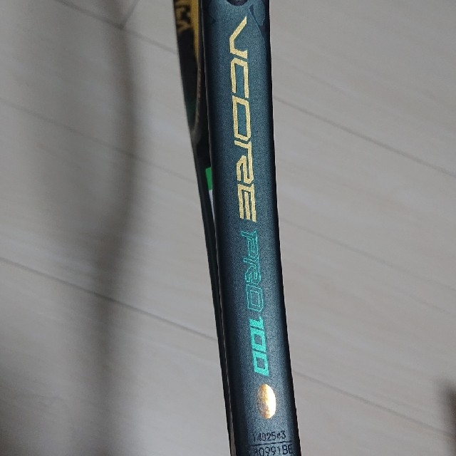 YONEX(ヨネックス)のYONEX vcore pro 100 スポーツ/アウトドアのテニス(ラケット)の商品写真