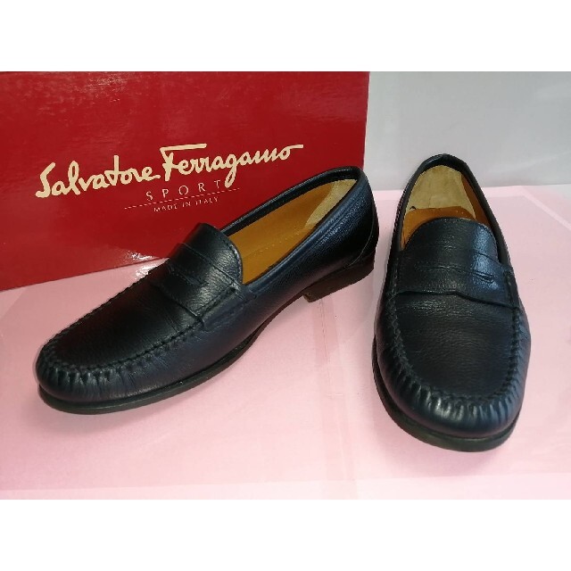 Salvatore Ferragamo(サルヴァトーレフェラガモ)の超美品‼️フェラガモ ローファー 42210211 レディースの靴/シューズ(ローファー/革靴)の商品写真