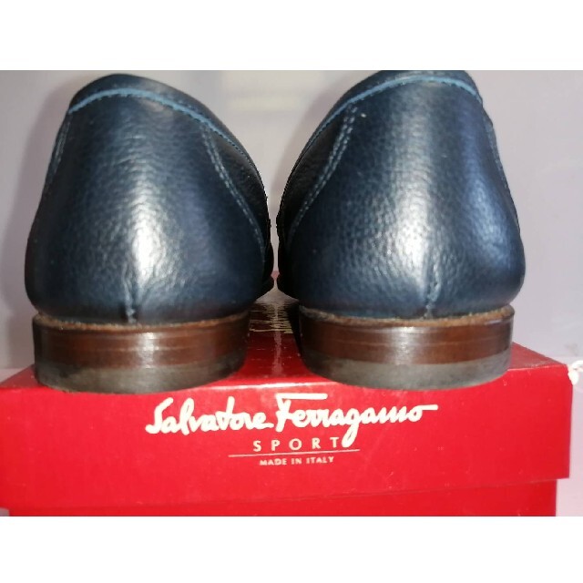 Salvatore Ferragamo(サルヴァトーレフェラガモ)の超美品‼️フェラガモ ローファー 42210211 レディースの靴/シューズ(ローファー/革靴)の商品写真