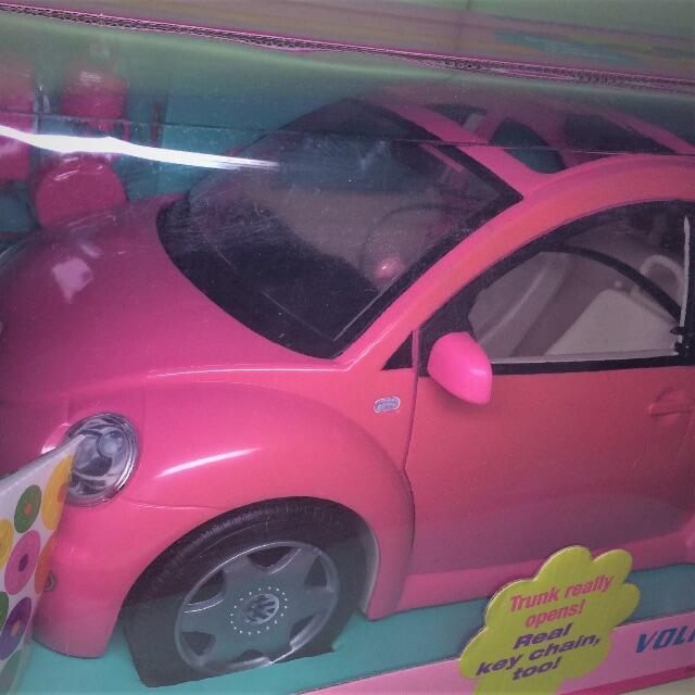 Barbie(バービー)のBarbie Volkswagen New Beetle PINK エンタメ/ホビーのおもちゃ/ぬいぐるみ(キャラクターグッズ)の商品写真
