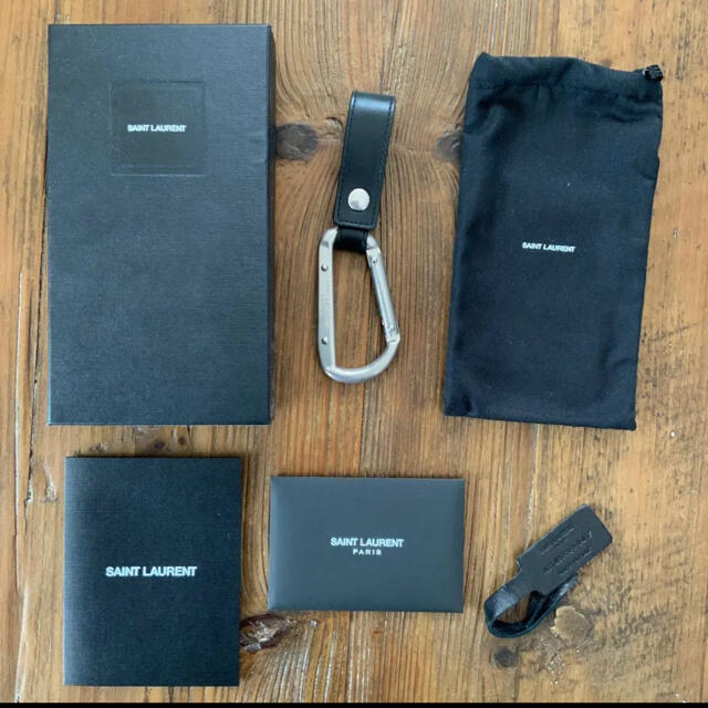 Saint Laurent(サンローラン)の新品 未使用 正規品 saint laurent サンローラン キーホルダー メンズのファッション小物(キーホルダー)の商品写真