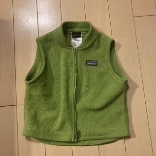 パタゴニア(patagonia)のパタゴニア☆フリースベスト　12M(ジャケット/コート)