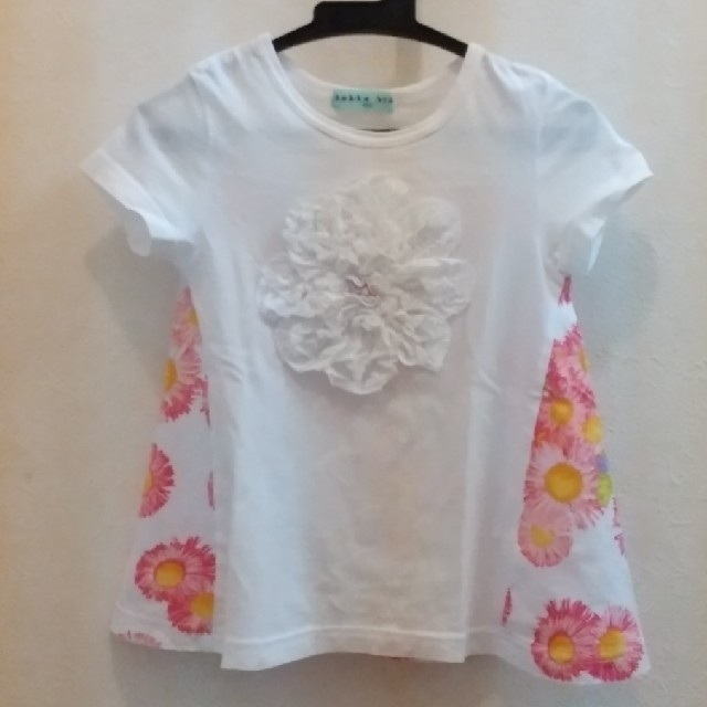 hakka kids(ハッカキッズ)のhakkakids 100cm 立体大花 Tｼｬﾂ キッズ/ベビー/マタニティのキッズ服女の子用(90cm~)(Tシャツ/カットソー)の商品写真