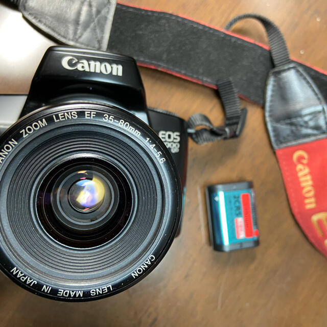 Canon(キヤノン)の一眼レフカメラCanon EOS1000 QD  フィルムカメラ スマホ/家電/カメラのカメラ(フィルムカメラ)の商品写真