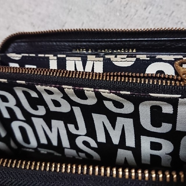 MARC BY MARC JACOBS(マークバイマークジェイコブス)のマークバイマークジェイコブス 長財布 レディースのファッション小物(財布)の商品写真