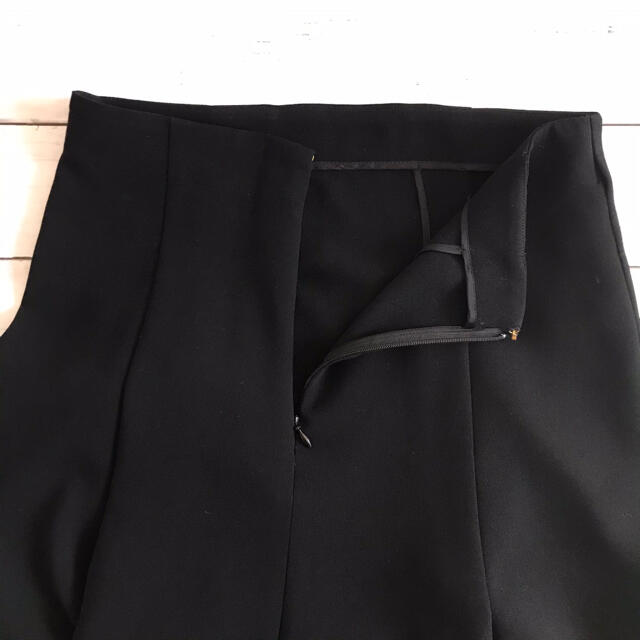 DRESSTERIOR(ドレステリア)の美品⭐️DRESSTERIOR フレアスカート　ブラック レディースのスカート(ひざ丈スカート)の商品写真