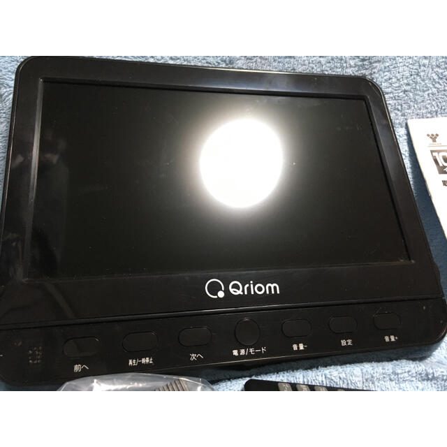 スマホ/家電/カメラQriom CPD-M101 ヘッドレストモニター DVD スマホ/家電/カメラQriom CPD-M101 ヘッドレストモニター DVD