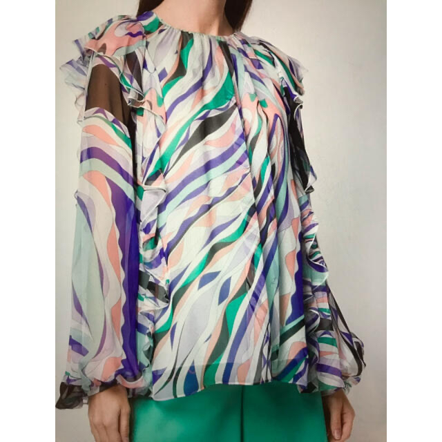 EMILIO PUCCI(エミリオプッチ)の新品タグ付きエミリオプッチemilio pucci シルクトップスIT40  レディースのトップス(シャツ/ブラウス(長袖/七分))の商品写真