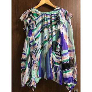 エミリオプッチ(EMILIO PUCCI)の新品タグ付きエミリオプッチemilio pucci シルクトップスIT40 (シャツ/ブラウス(長袖/七分))