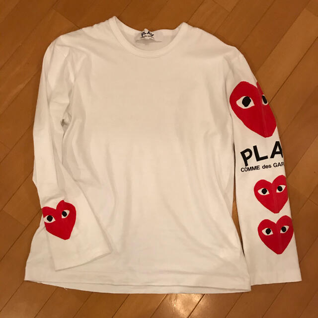 COMME des GARCONS(コムデギャルソン)のコムデギャルソン　メンズ　play ハート　XL Tシャツ　プレイ メンズのトップス(Tシャツ/カットソー(七分/長袖))の商品写真