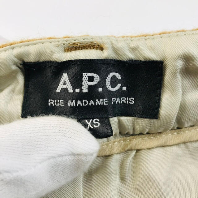 A.P.C(アーペーセー)の美品★A.P.C・アーペーセー★裏地付き ウールショートパンツ(XS) レディースのパンツ(ショートパンツ)の商品写真