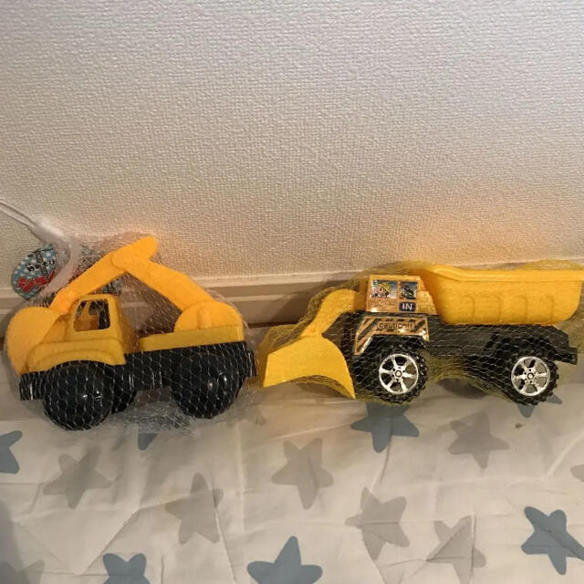 砂場　遊び　大型車2台 エンタメ/ホビーのおもちゃ/ぬいぐるみ(ミニカー)の商品写真