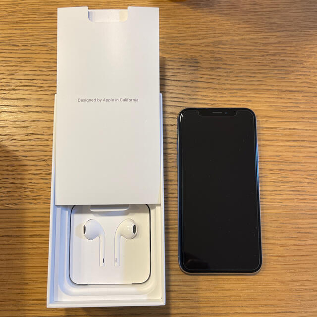 美品　iPhone  X  64GB  シルバー 1