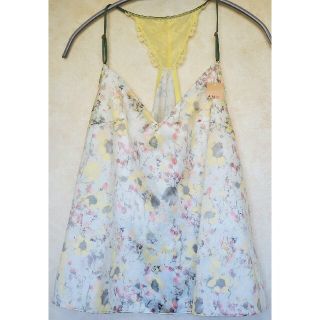 アモスタイル(AMO'S STYLE)の新品☆アモスタイル  キャミソール 花柄(キャミソール)