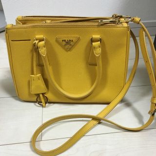 PRADA ショルダーバッグ 黄色