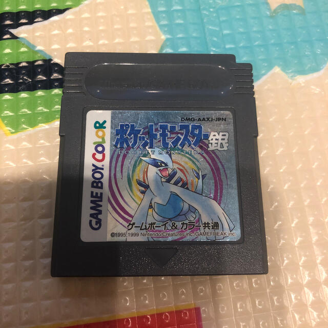 ゲームボーイ(ゲームボーイ)のポケットモンスター銀　中古 エンタメ/ホビーのゲームソフト/ゲーム機本体(携帯用ゲームソフト)の商品写真