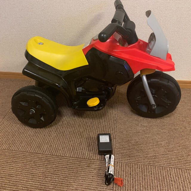 トイザらス(トイザラス)の子供用電動3輪車　トイザらス　AVIGO　電動ミニモト3輪バイク エンタメ/ホビーのテーブルゲーム/ホビー(三輪車/乗り物)の商品写真