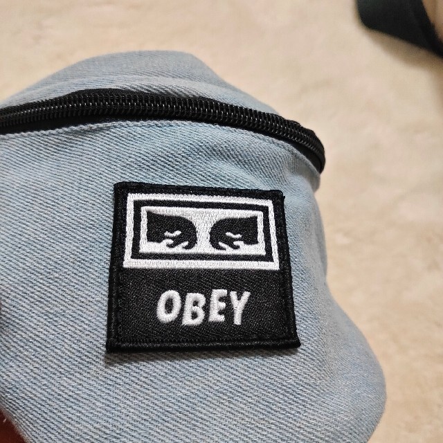OBEY(オベイ)の新品未使用　オベイ　OBEY　デニム　バッグ メンズのバッグ(ウエストポーチ)の商品写真