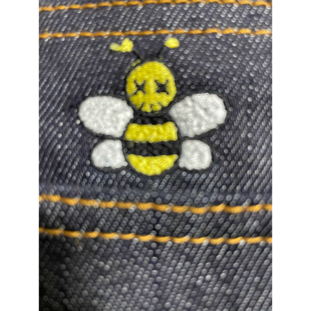 DIOR HOMME(ディオールオム)の■DIOR × kaws デニムパンツ☆ジーンズ☆Bee ★ディオールオム メンズのパンツ(デニム/ジーンズ)の商品写真