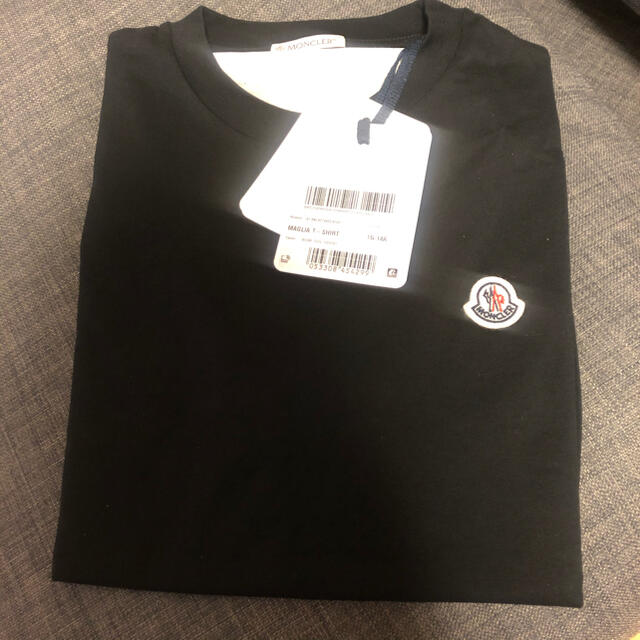 MONCLER(モンクレール)の MONCLER モンクレール  キッズ   ロゴパッチTシャツ  レディースのトップス(Tシャツ(半袖/袖なし))の商品写真