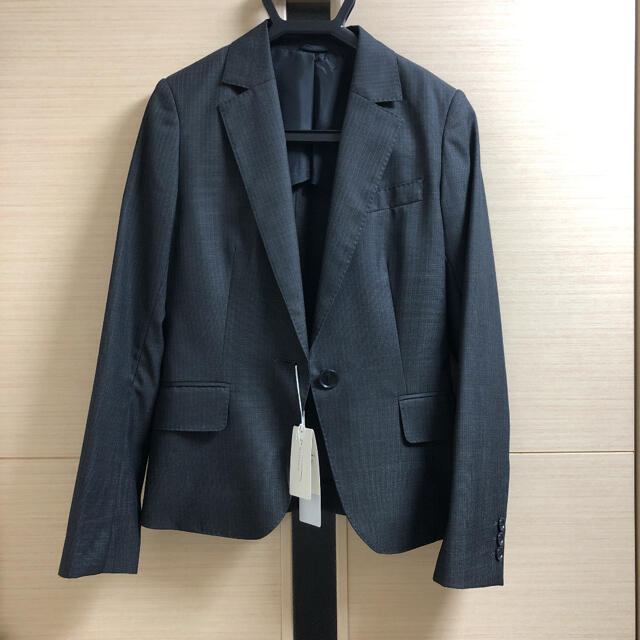 THE SUIT COMPANY(スーツカンパニー)のスーツカンパニー　パンツスーツ上下　新品未使用 レディースのフォーマル/ドレス(スーツ)の商品写真