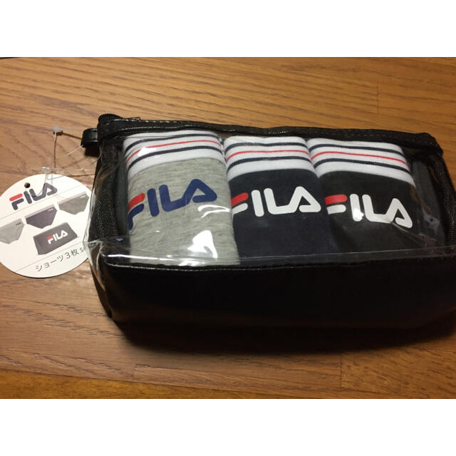 FILA(フィラ)のレディース ショーツ   フィラ   M 3枚  ポーチ入 レディースの下着/アンダーウェア(ショーツ)の商品写真