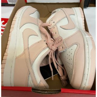 ナイキ(NIKE)のNIKE WMNS DUNK LOW "ORANGE PEARL" (スニーカー)