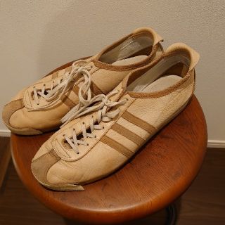 アディダス(adidas)の希少 珍品　アディダス オリジナルス イタリア ナチュラル(スニーカー)