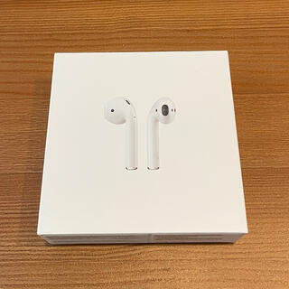 アップル(Apple)のAirPods with Charging Case 第2世代 MV7N2KH(ヘッドフォン/イヤフォン)