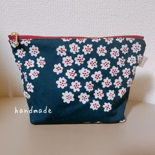 マリメッコ(marimekko)のマリメッコ　ハンドメイド　ポーチ(ポーチ)