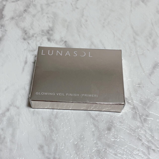 LUNASOL(ルナソル)のルナソル グロウイングヴェールフィニッシュ(プライマー) 01(4.4g) コスメ/美容のベースメイク/化粧品(化粧下地)の商品写真