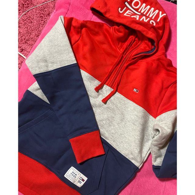 TOMMY HILFIGER(トミーヒルフィガー)のトミーヒルフィガーパーカー レディースのトップス(パーカー)の商品写真